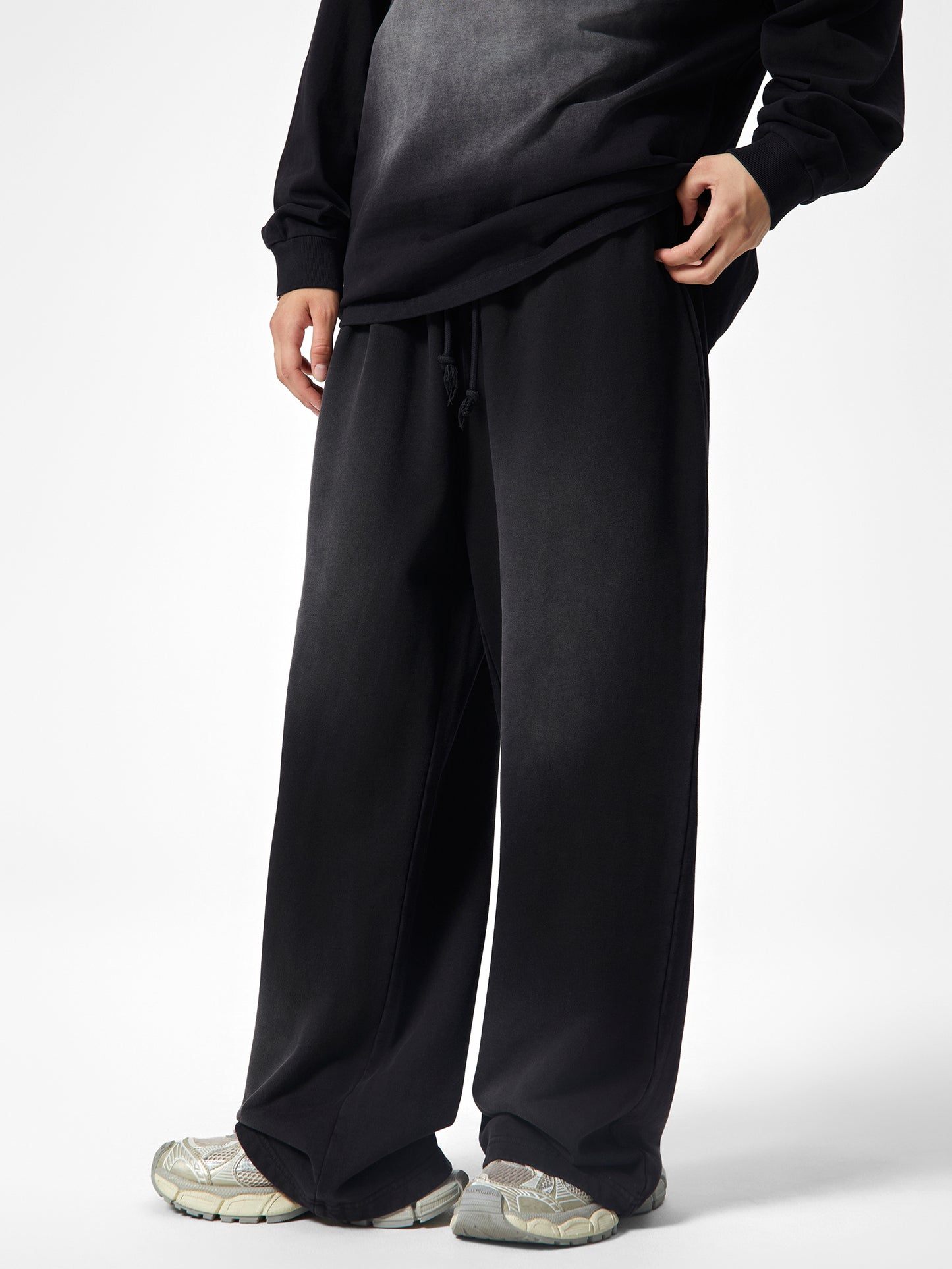 Black Unphased Sweats